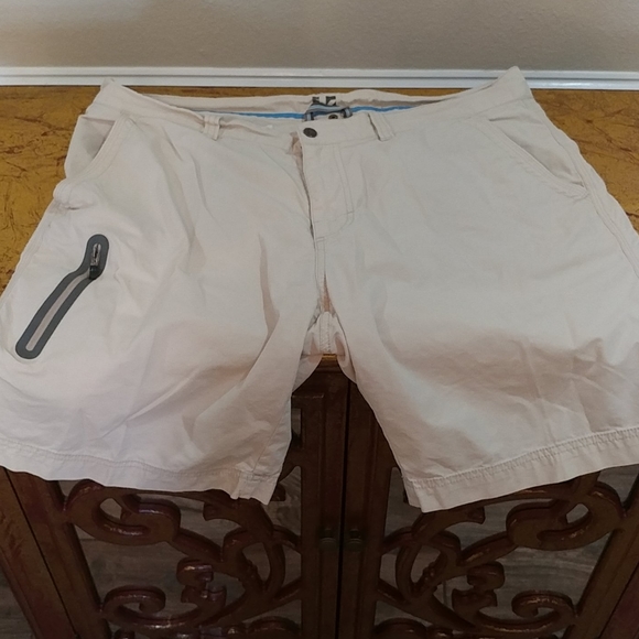 JKL Shorts - Picture 1 of 9